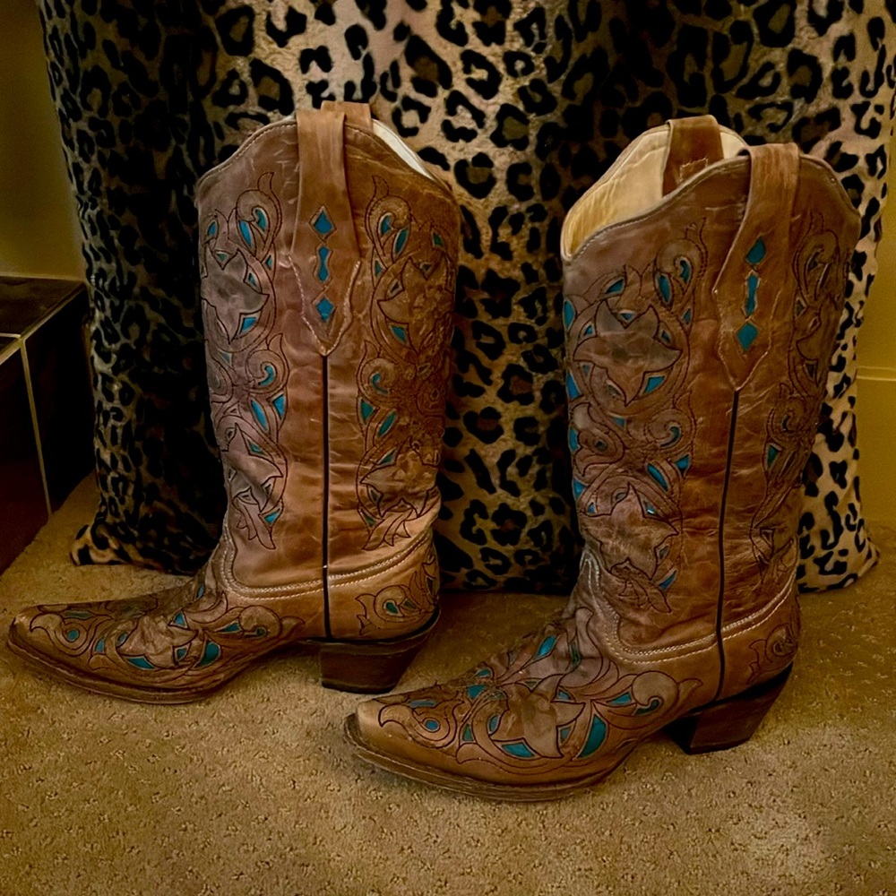 Corral Size 9 boot . Tan and Turquoise Blue inlayed .